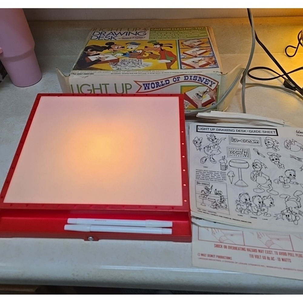 Vtg World of Disney by Lakeside Light Up Trace & Color Drawing Desk Board #5340